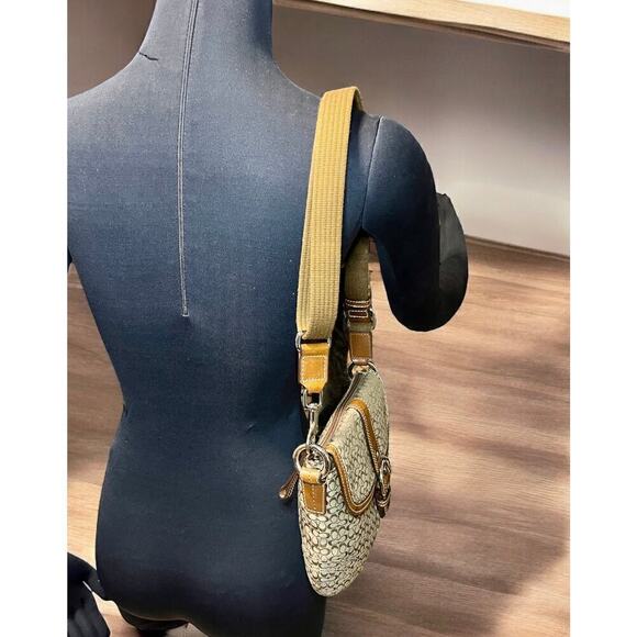 Y2K Coach Mini Signature Jacquard Convertible Bag - Picture 9 of 12